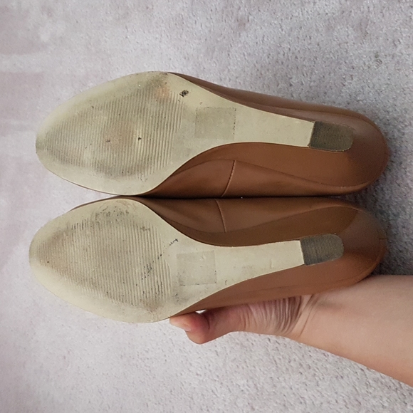 Greenwich Village Taupe Patent Wedge Heels - Picture 5 of 7